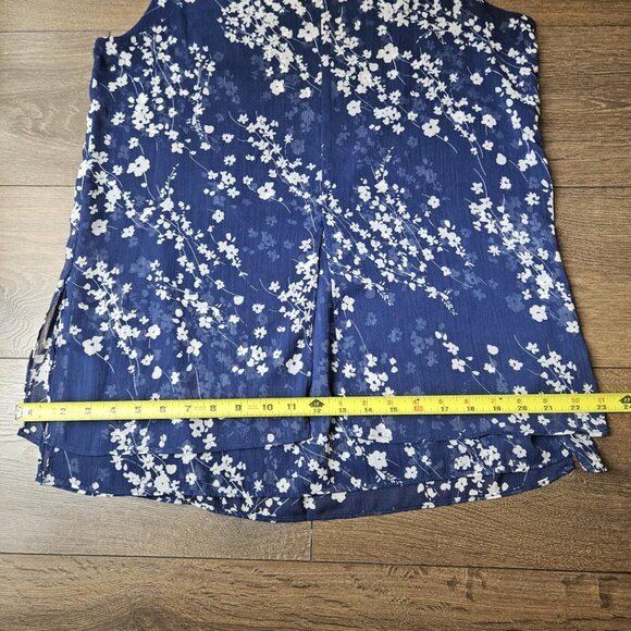 💥$5 ADD ON - CRISTINA B Blue White Floral Sleeveless Relaxed Fit Blouse Size S - Picture 8 of 13